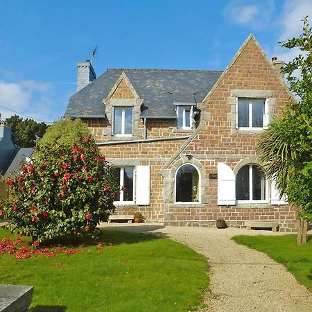 Holiday Home In A Quiet Location Near The Coast Pleumeur-Bodou Exteriör bild
