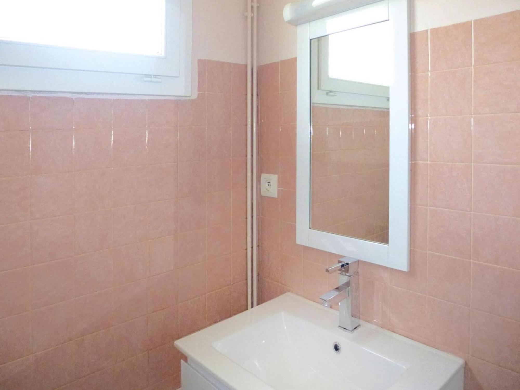 Holiday Home In A Quiet Location Near The Coast Pleumeur-Bodou Exteriör bild