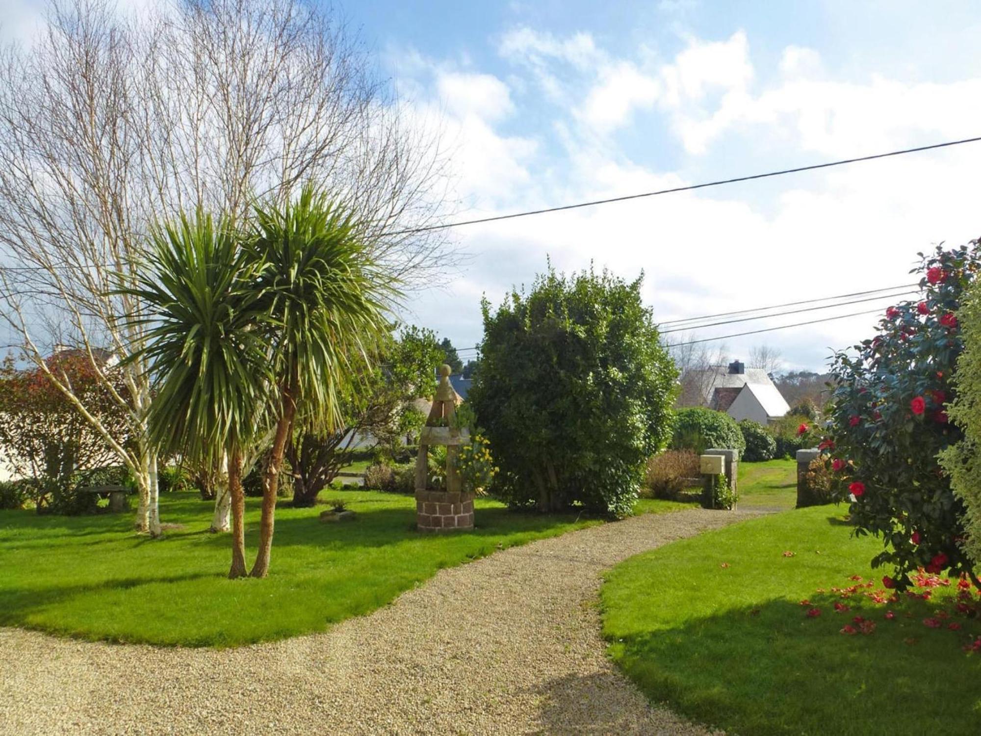 Holiday Home In A Quiet Location Near The Coast Pleumeur-Bodou Exteriör bild